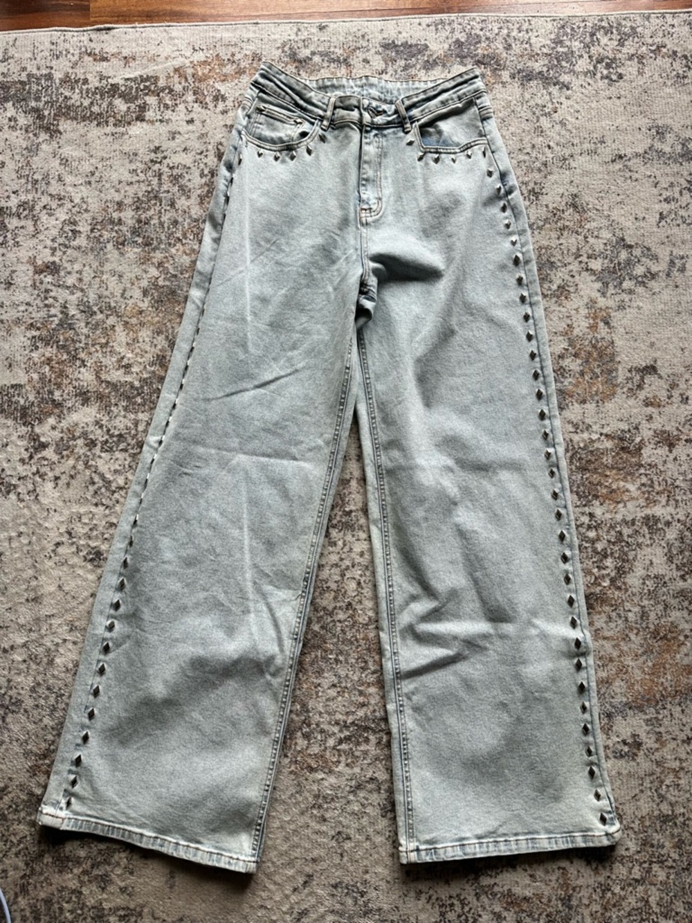 EUC Blue B Wide Leg Studded Jeans--sz Large